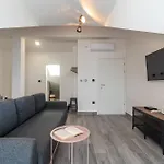 Апартаменты Sea View House *