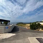 Апартаменты Sea View House *