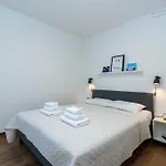 Sea View House