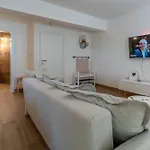 Sea View House *