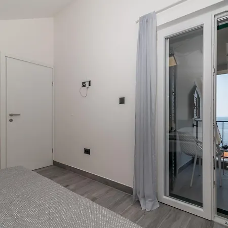 Sea View House