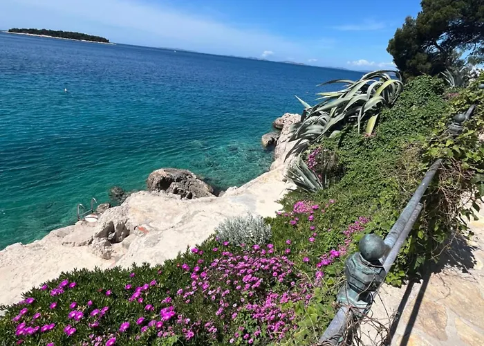 Sea View House דירה