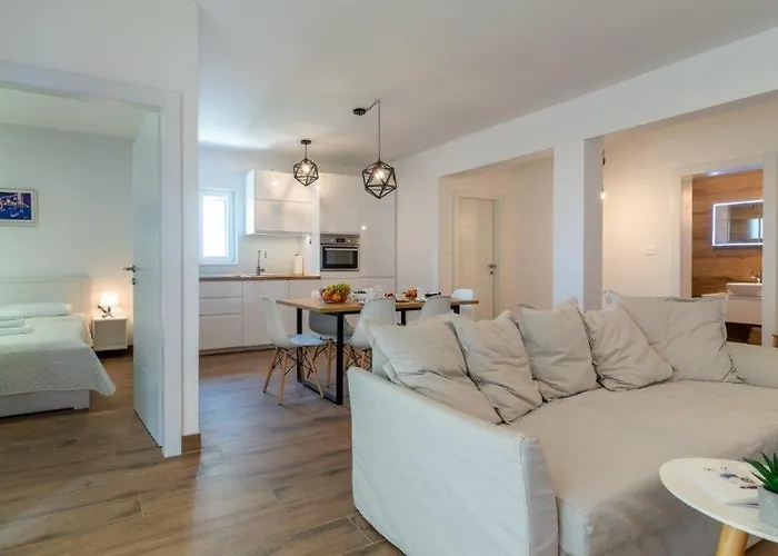 Sea View House דירה Zečevo